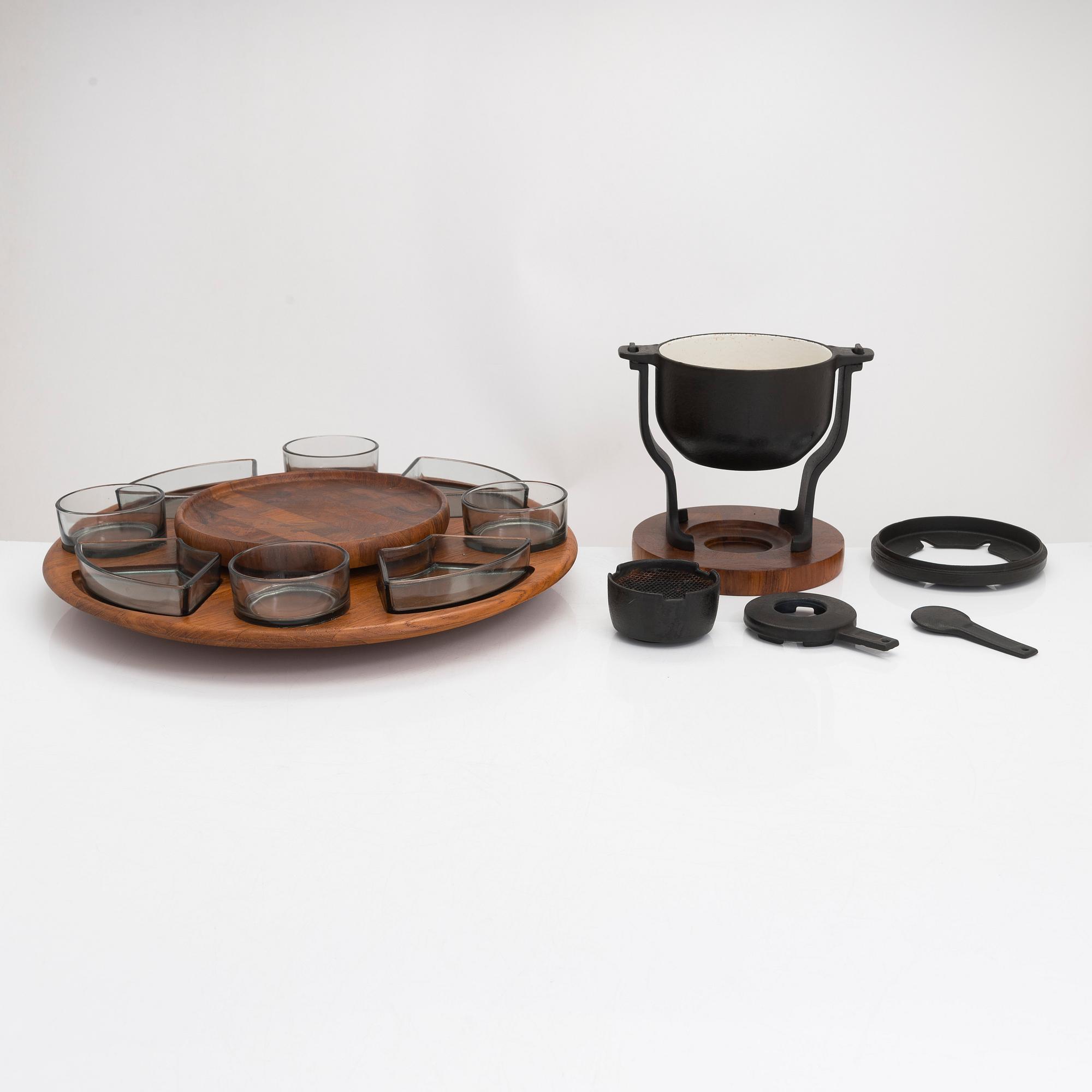 A mid-20th century serving spinner and fondue set, Digsmed