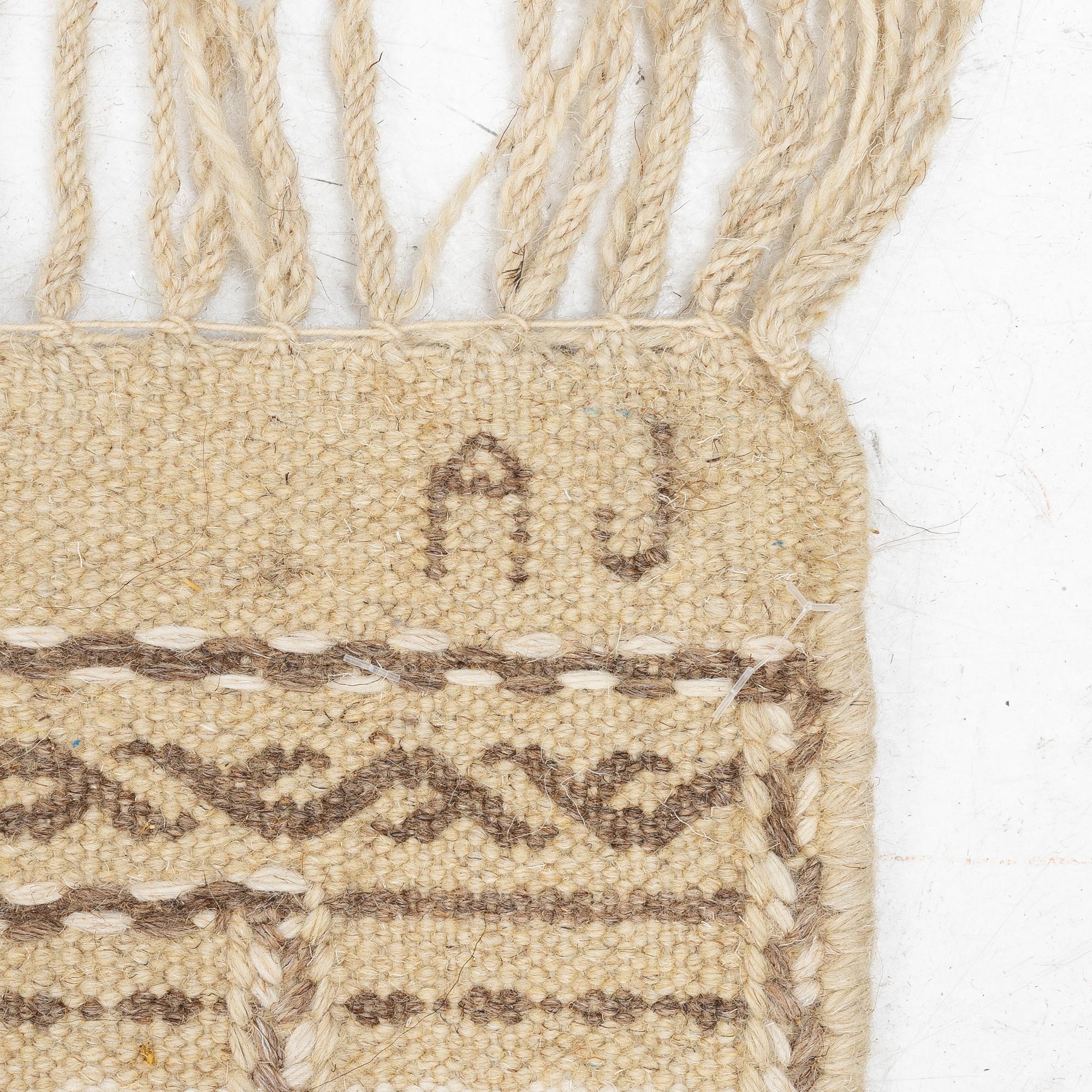 Kelim, India, approx. 305 x 190 cm.