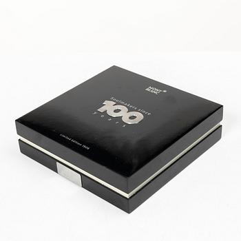 A Montblanc fountain pen, limited edition 'Soulmakers for 100 years', 'Starwalker'.