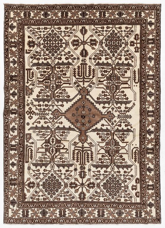 A Ferdos carpet, c. 295 x 210 cm.