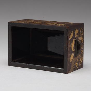 A Japanese lacquered box, 19th Century.