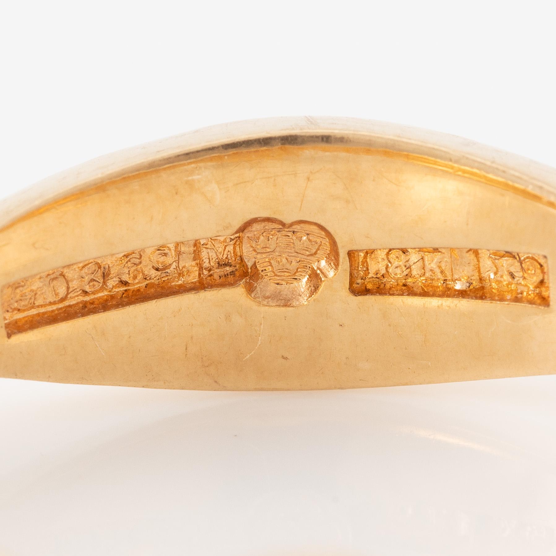 Ring, 18K gold with enamel, order ring.
