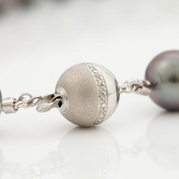 PÄRLCOLLIER.