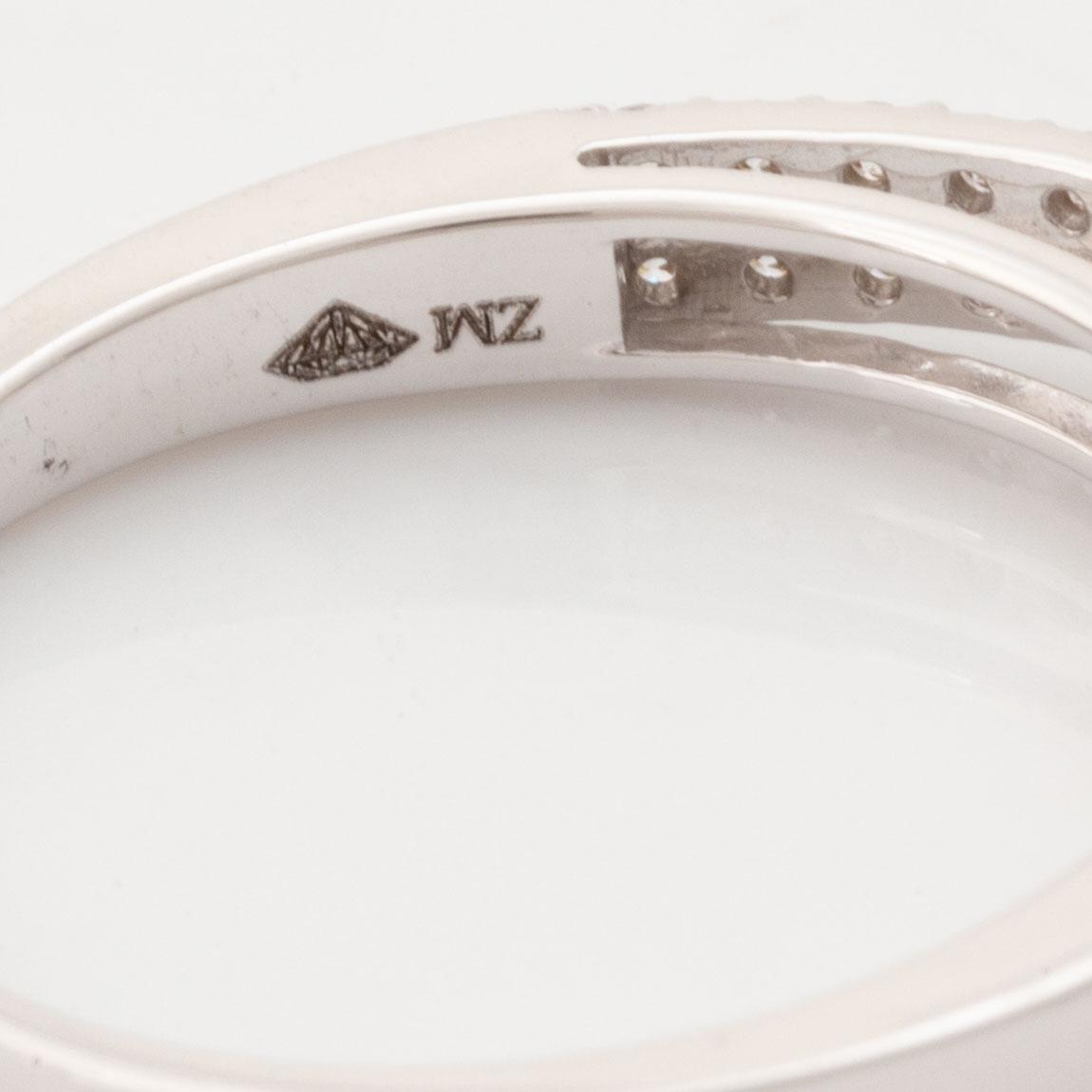 Brilliant cut diamond ring.