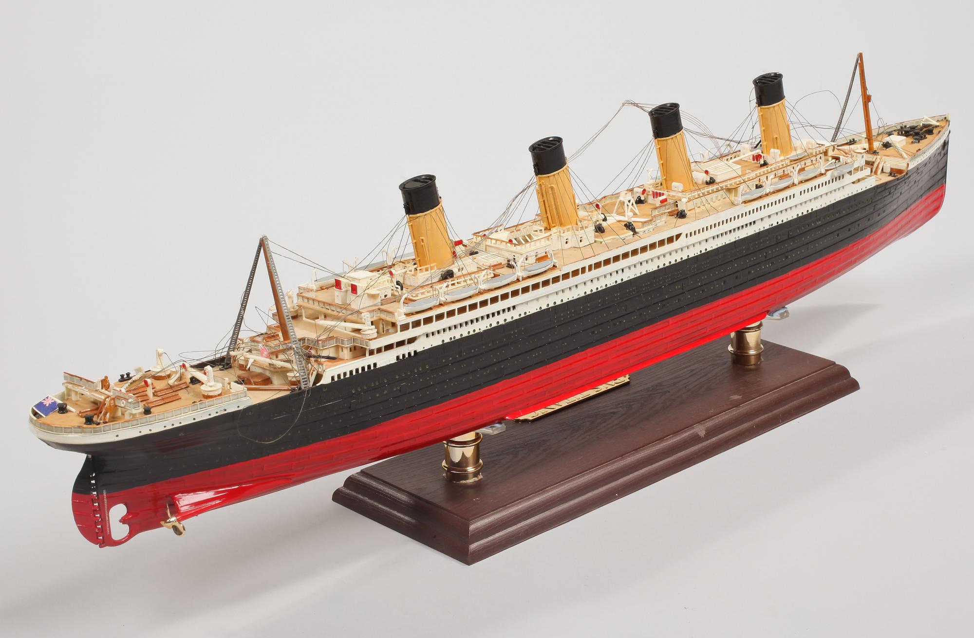 SKEPPSMODELL, "R.M.S Titanic", sent 1900-tal.