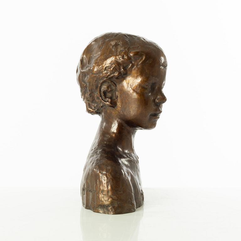 Gudmar Olovson, skulptur. Signerad. Numrerad. Gjutarstämpel. Brons, höjd 23 cm, längd 18 cm.