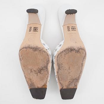 Chanel, SKOR, ett par slip-in, Chanel.