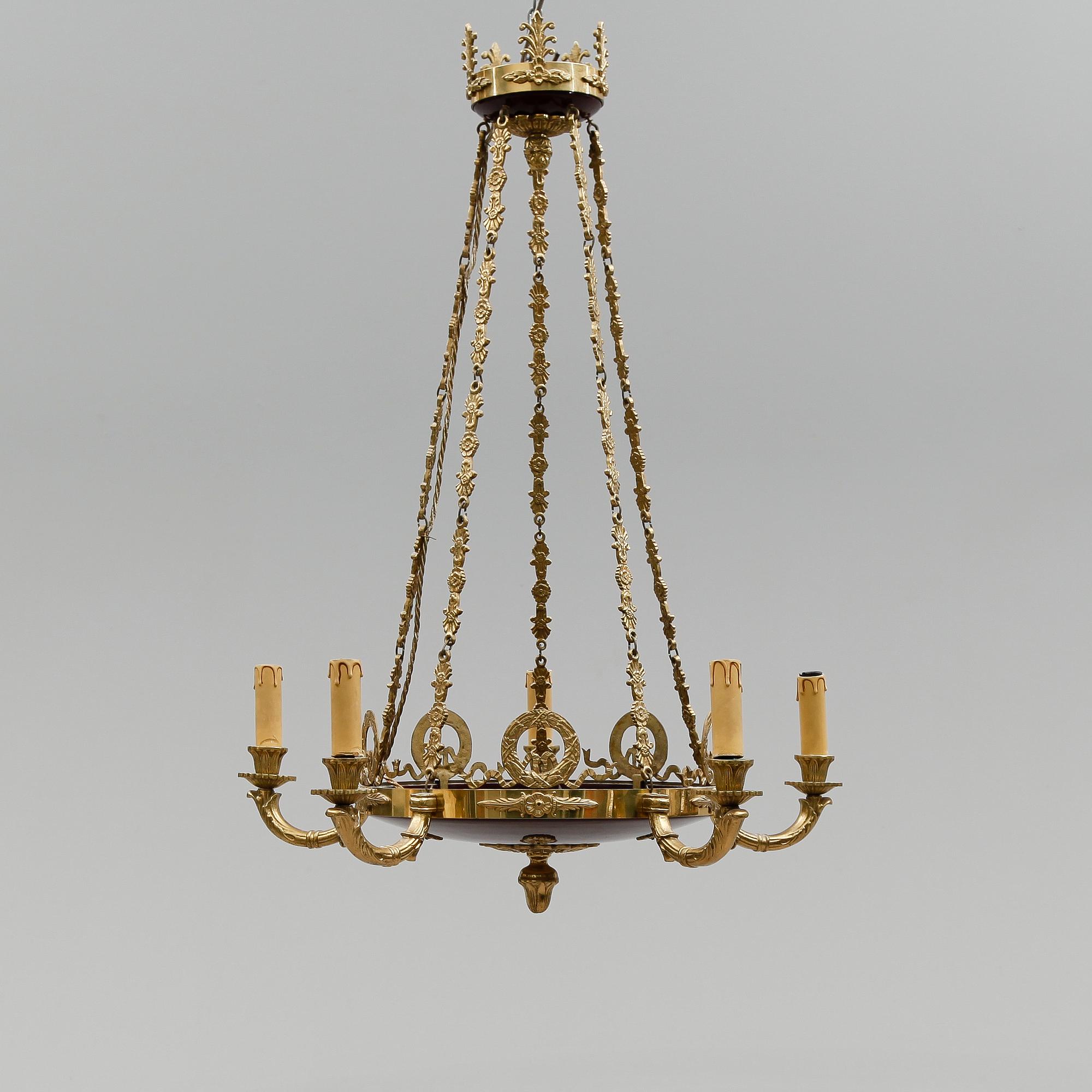 TAKAMPEL, empirestil, 1900-talets första hälft. Höjd 80 cm.