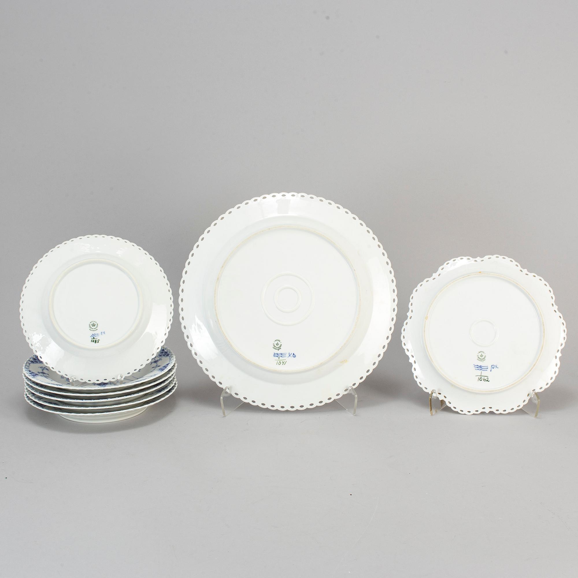 ROYAL COPENHAGEN, eight 'Musselmalet' helblonde  porcelain plates and dishes,  Denmark.