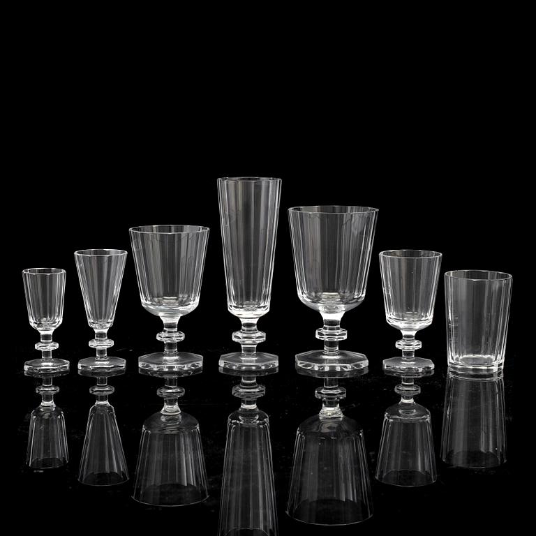 A 75 piece first half of the 20th century'Karlberg' glass servis by Elis Bergh.