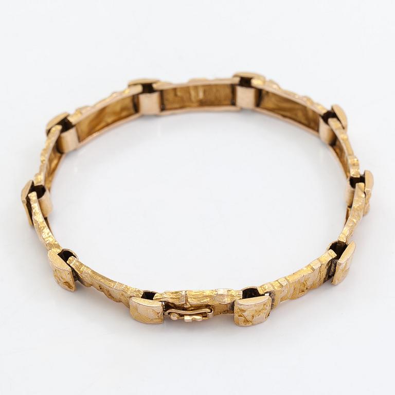 Björn Weckström, A 14K gold bracelet 'Jotos' for Lapponia 1969.