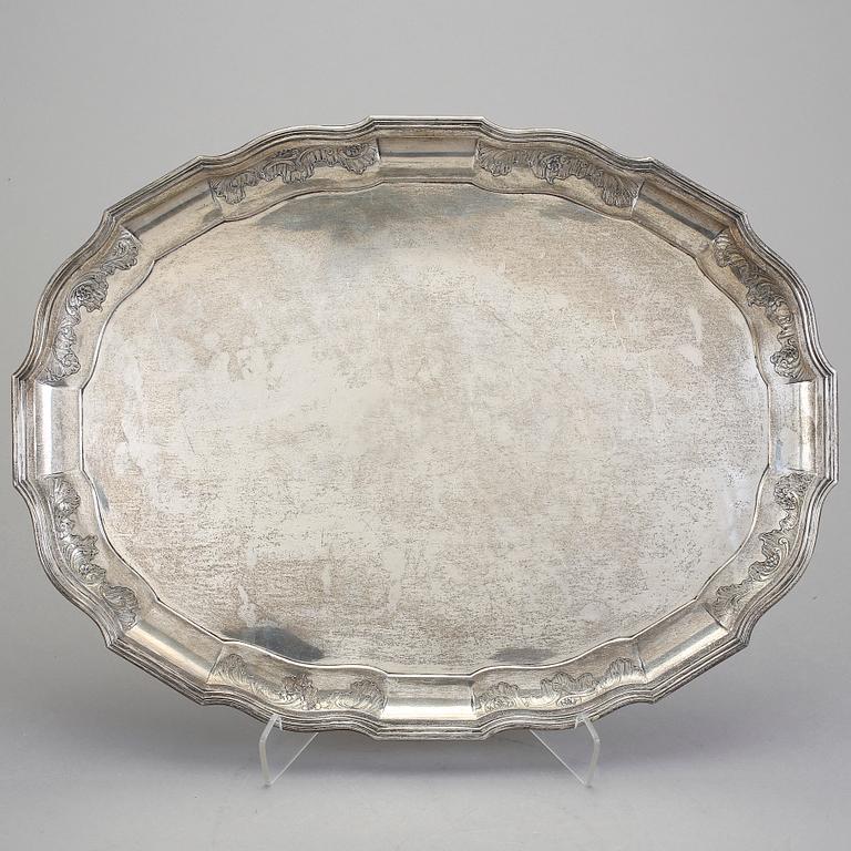 BRICKA, silver, Benzen, Köpenhamn 1899. Vikt ca 1700 gram.
