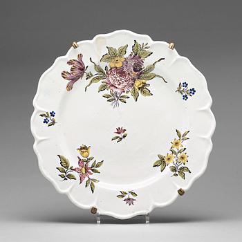 256. A Swedish Rörstrand faience serving dish, 18th Century.