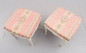 TABURETTER, 1 par, gustaviansk stil, 1800-talets andra hälft.