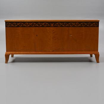 SIDEBOARD, 1900-talets andra kvartal.