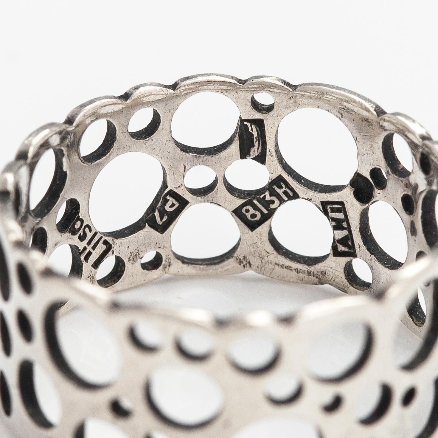 Liisa Vitali, A silver ring "Pitsi". Aatos Johannes Hauli, Helsinki 1968.