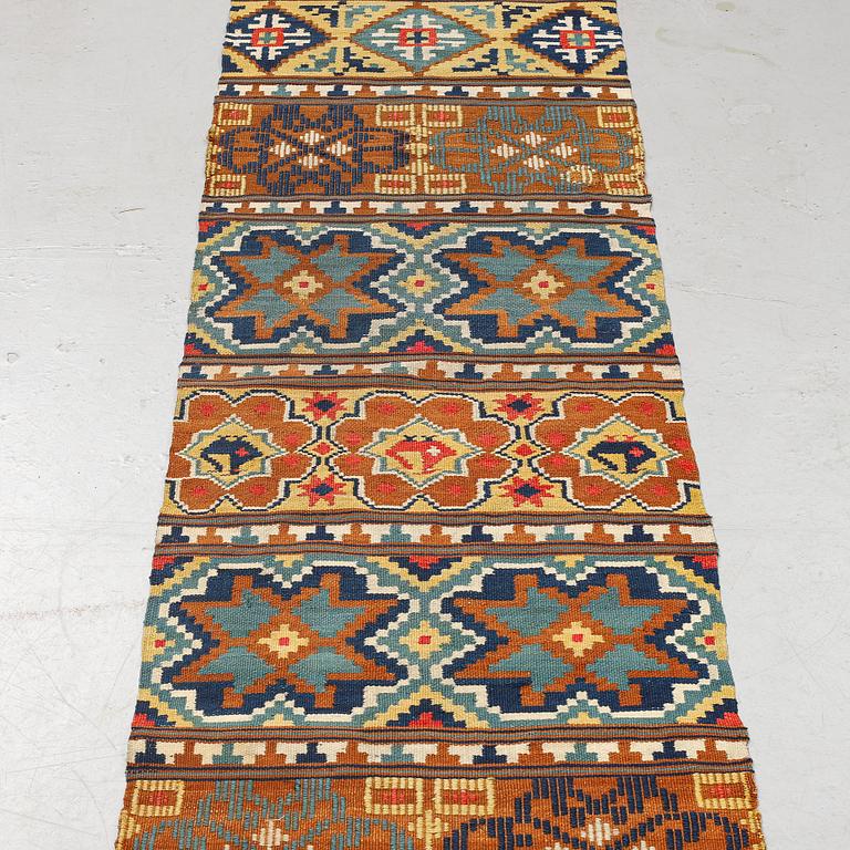 A bench cushion, flat weave, ca 326 x 56,5 cm, Scania (Sweden) 19th century.