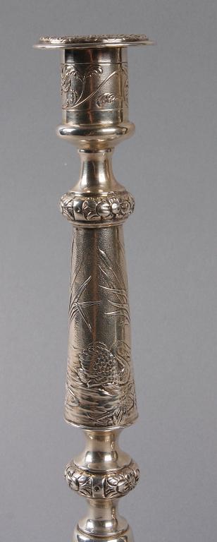 LJUSSTAKAR, ett par, silver, Icek Ehrlich Warszawa, 1896-1915. Bär ryska stämplar.