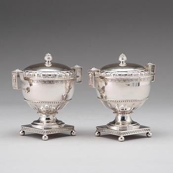 A pair of Swedish late 18th century silver sugar bowls and covers, mark of Pehr Zethelius, Stockholm 1780 and 1781.