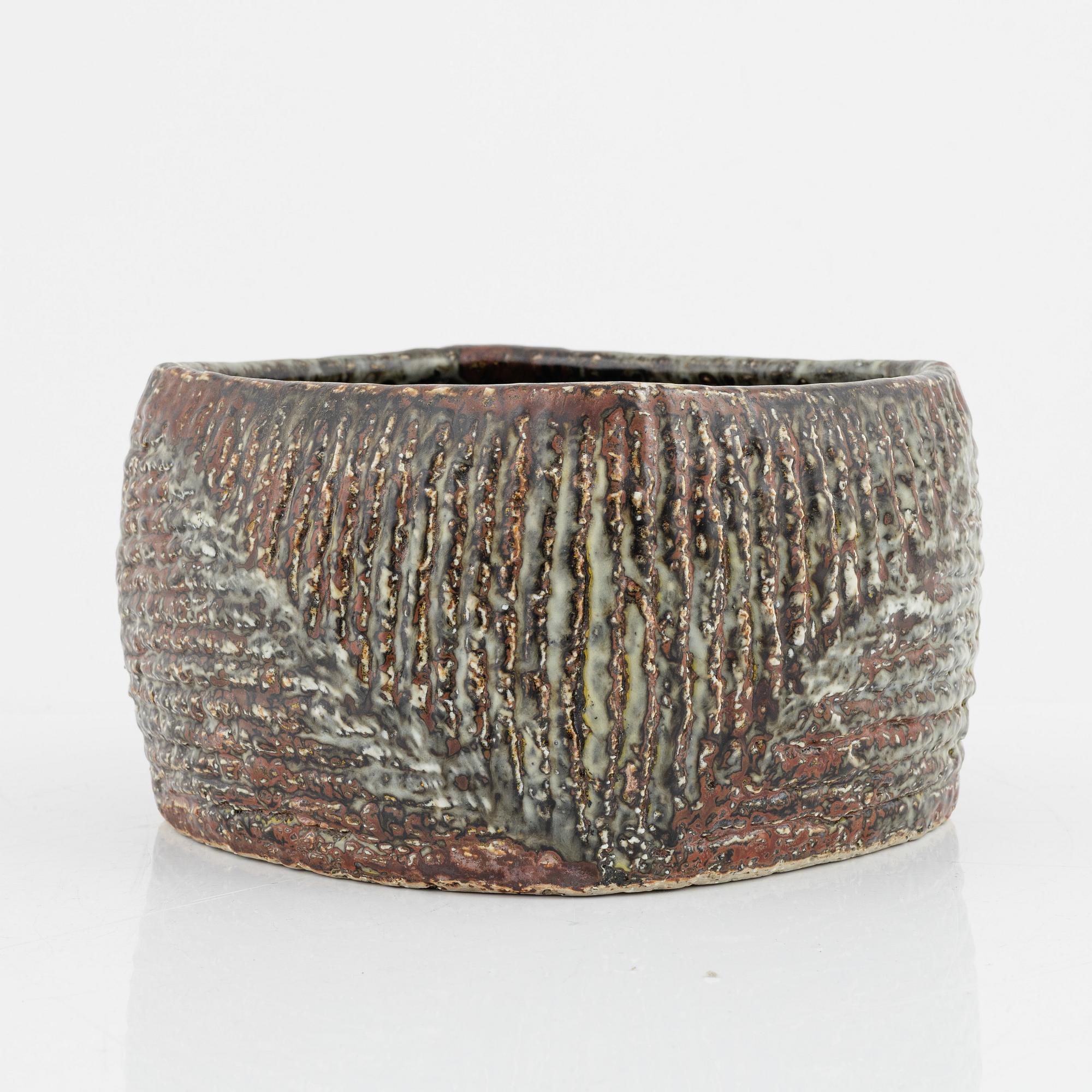Carl-Harry Stålhane, a stoneware bowl, Rörstrand, dated -62.
