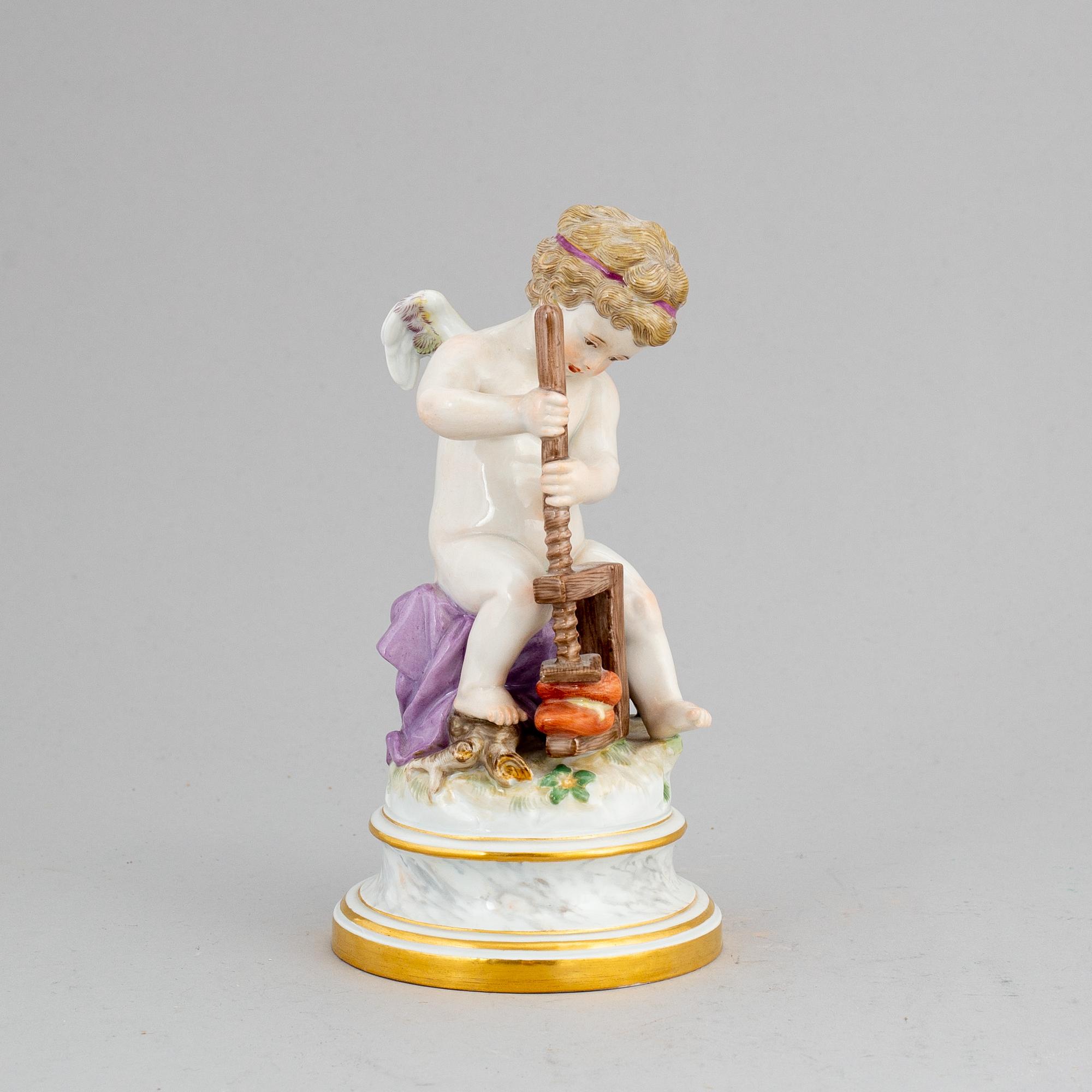 A Meissen porcelain figurine, late 19th century.