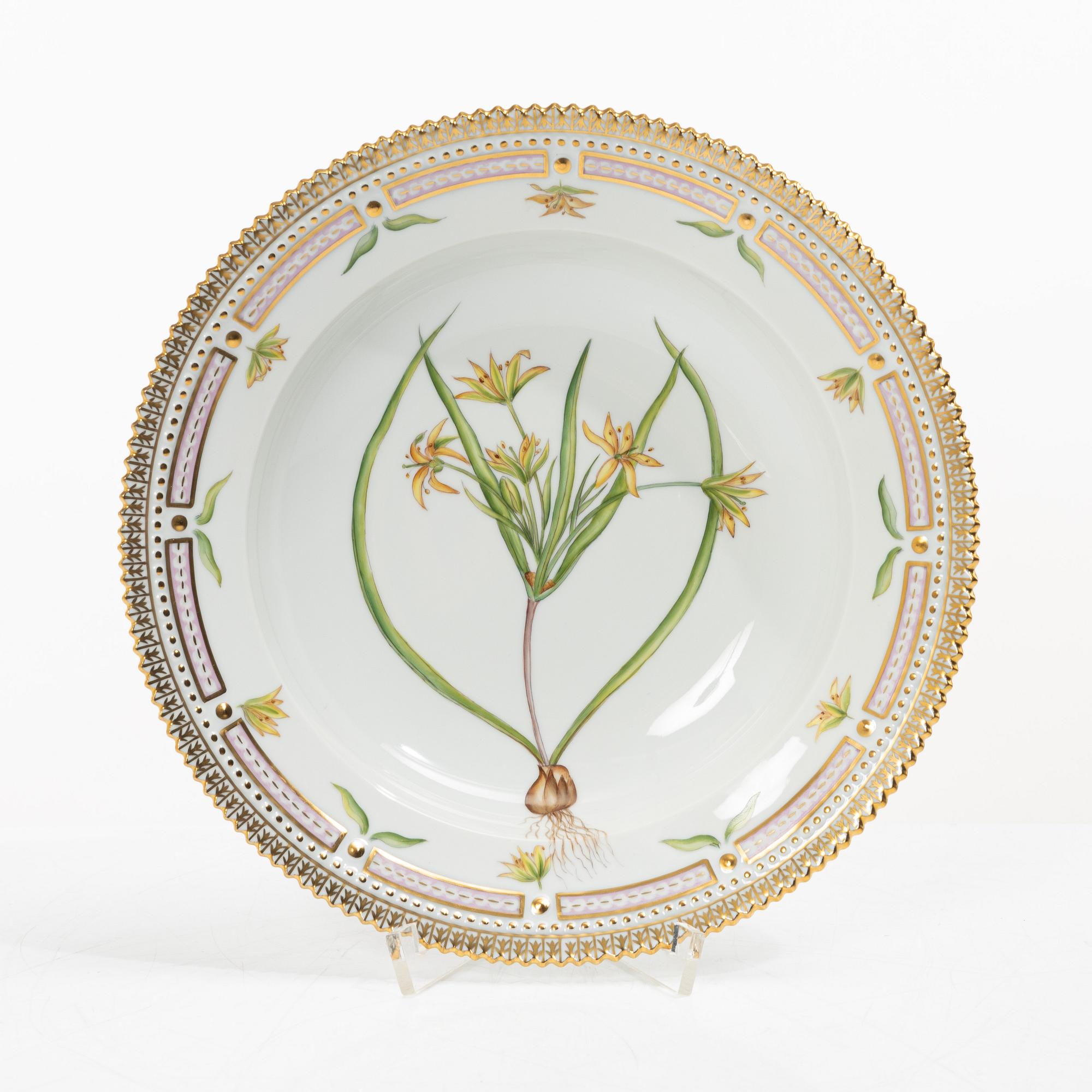 Royal Copenhagen, seven plates, 'Flora Danica', Denmark.