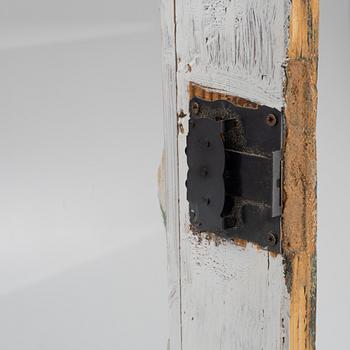 Vitrinskåp, rokokostil, 1900-talets första hälft.