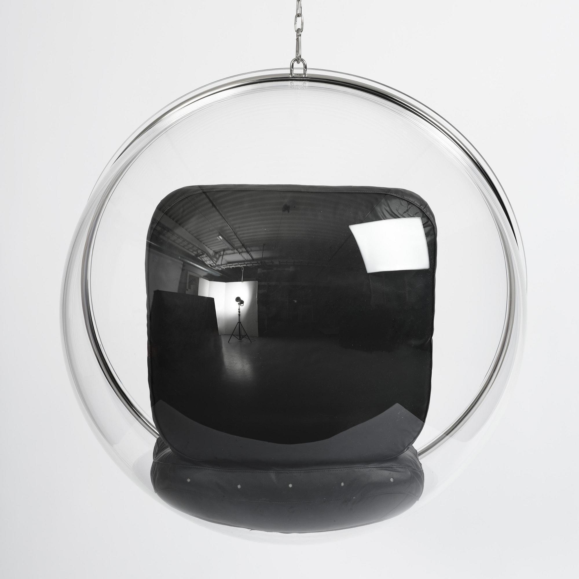 Eero Aarnio, hängfåtölj, "Bubble Chair", Eero Aarnio Originals, Finland, efter 2016.