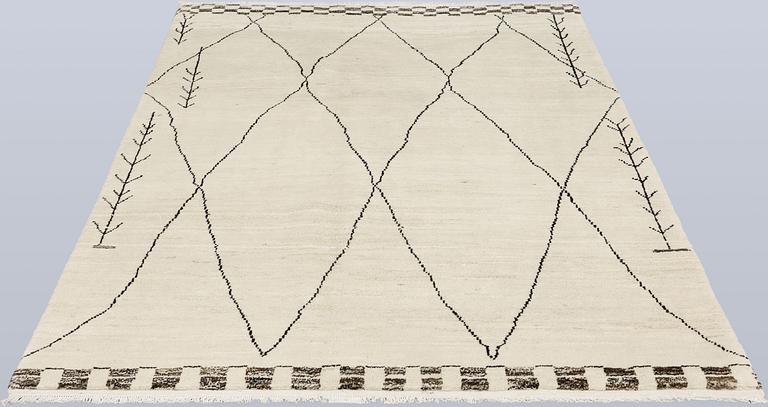 A Moroccan carpet, approx. 197 x 149 cm.