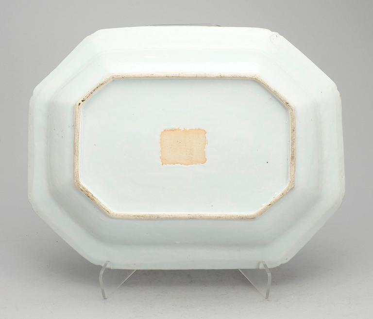 TERRINFAT, porslin, Kina, Qianlong (1736-1795).