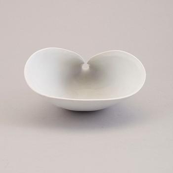 STIG LINDBERG, a 'Veckla' stoneware bowl from Gustavsberg.