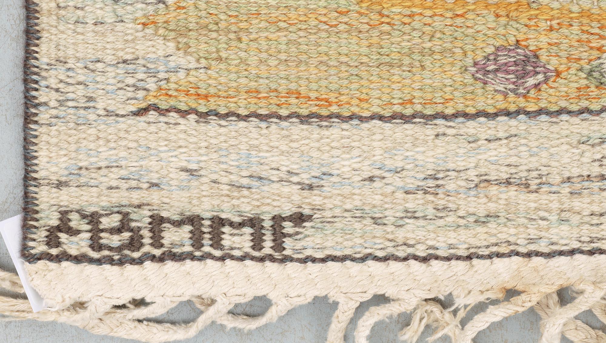 MATTA. "Park gulorange". Gobelängteknik. 284,5 x 226,5 cm. Signerad AB MMF BN.