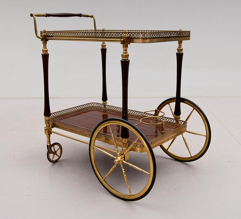 SERVERINGSVAGN, 1900-talets mitt.