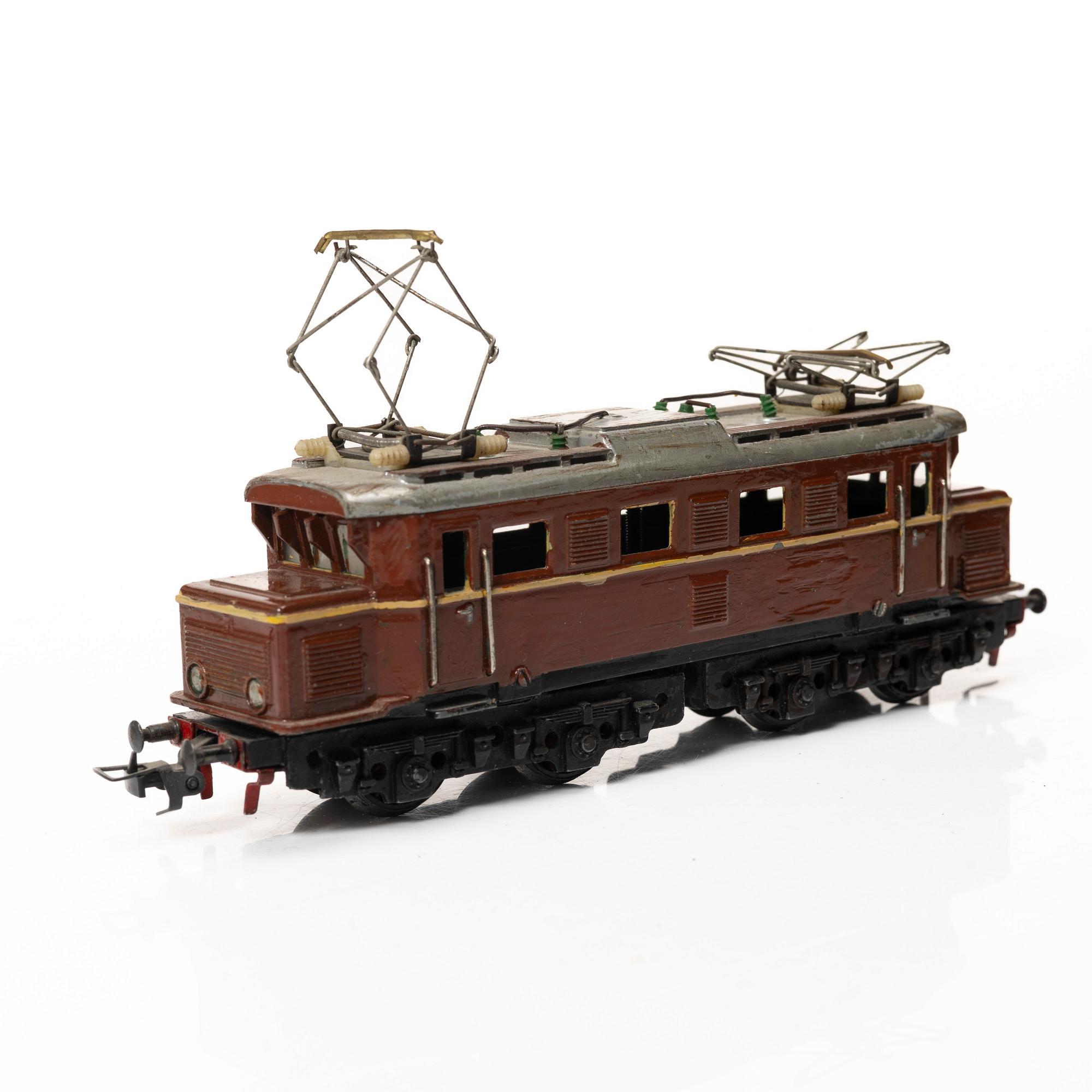 Märklin, locomotives, 7 pcs, railbus, 2 parts, as well as cars, 7 pcs, Germany.