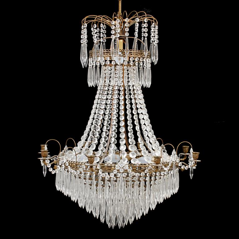 LJUSKRONA, empirestil, 1900-talets första hälft. Total höjd 95 cm.