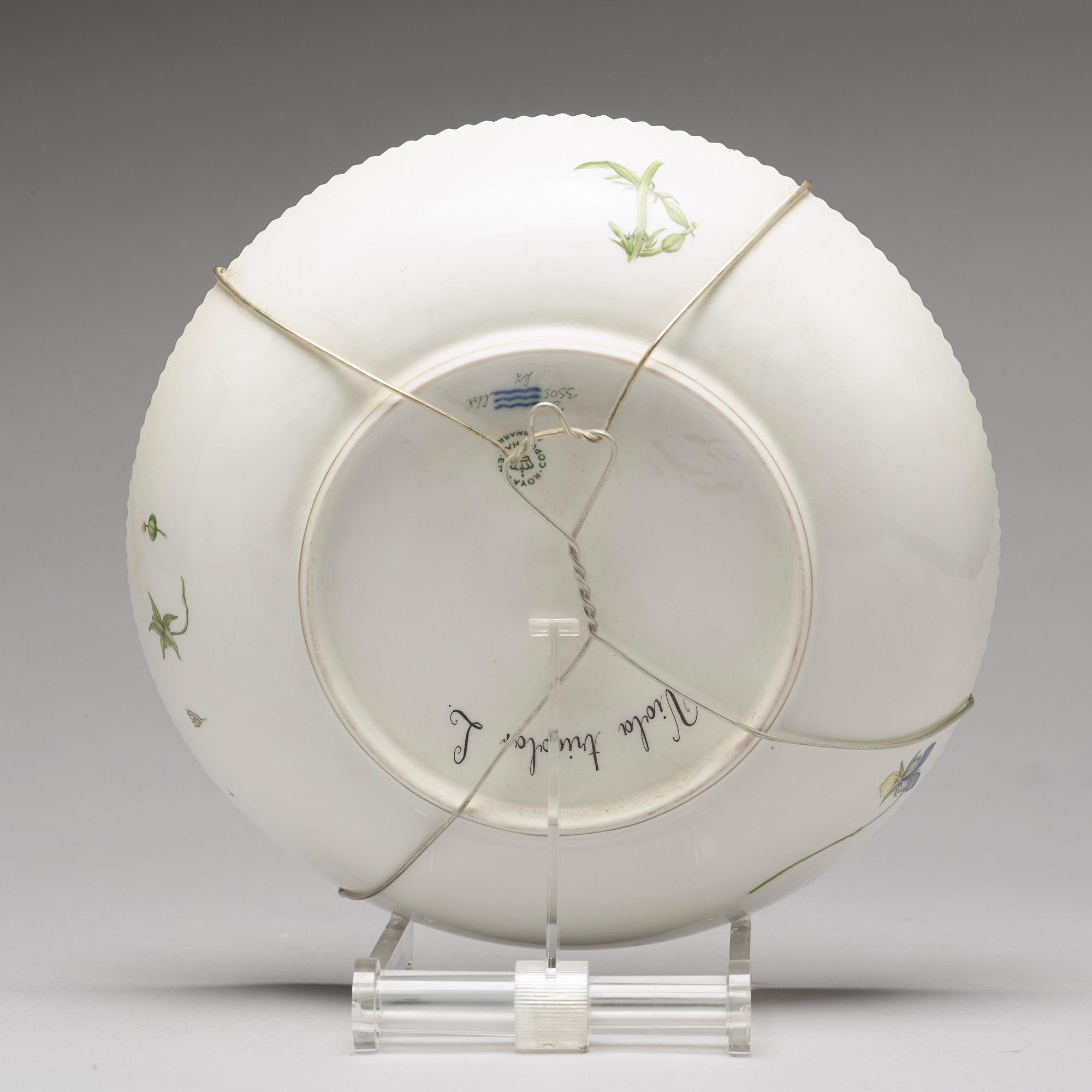 A set of five Royal Copenhagen 'Flora Danica' dishes, Denmark, 20th Century.