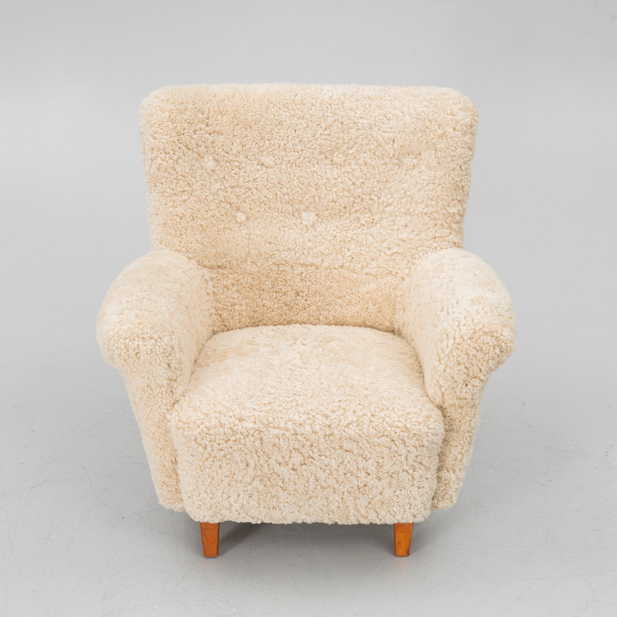 Armchair, first half of the 20th century.