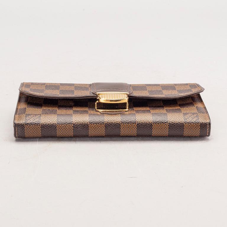 Louis Vuitton, wallet.