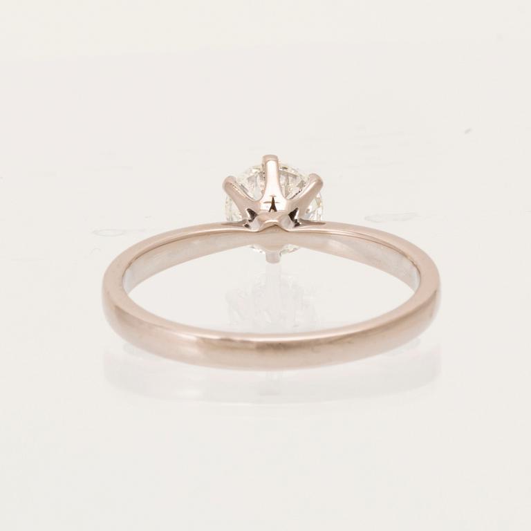 Ring solitär 18K vitguld med en rund briljantslipad diamant, 77 diamonds Birmingham, diamant med GIA Report.