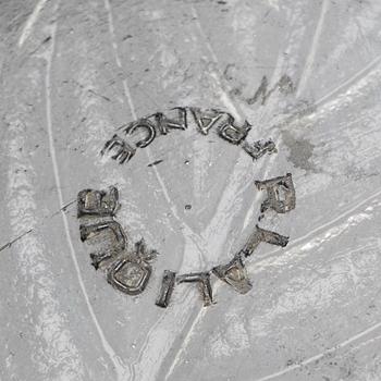 RENE LALIQUE, skål, glas, märkt R. Lalique och otydligt numrerad.