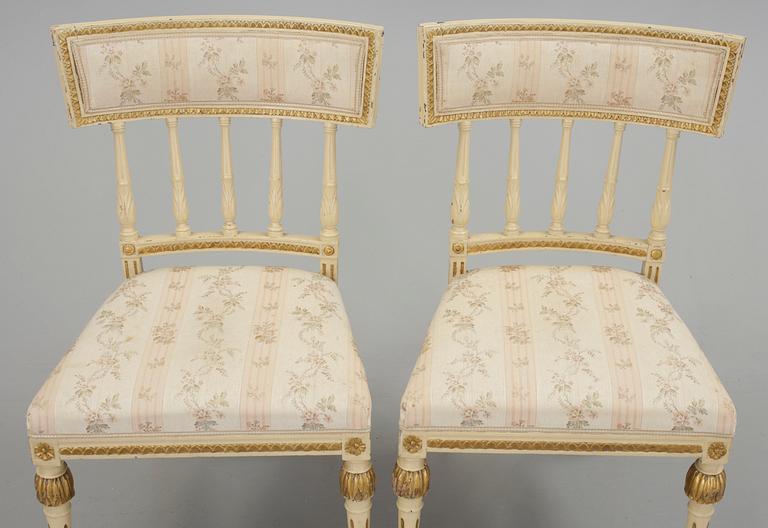 STOLAR, ett par, sengustavianska, omkring år 1800.