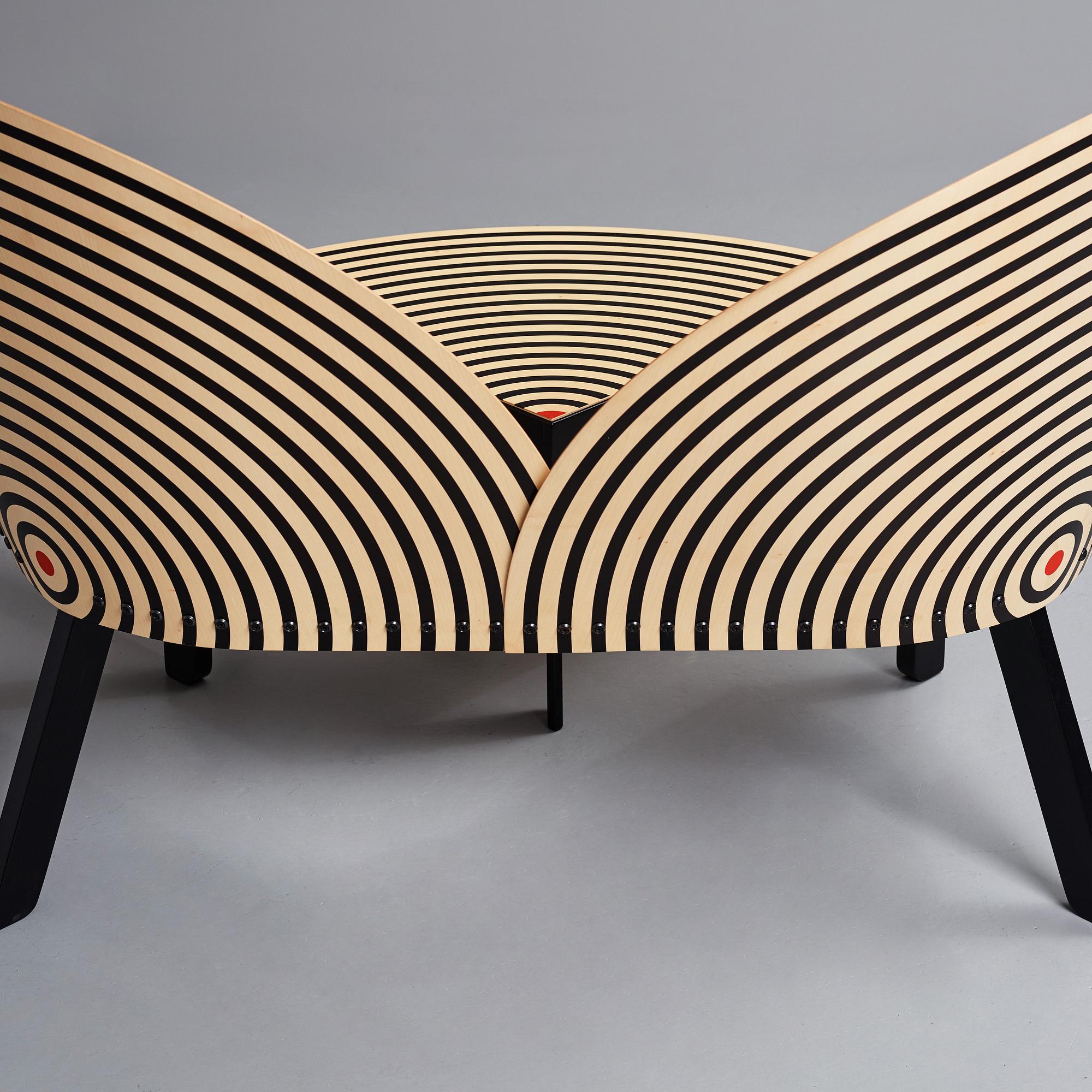 Nanna Ditzel, "Bench for two" modell 2600 & 2601, bänk samt bord, Frederica Stolefabrik, Danmark efter 1989.