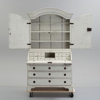 An early 19th century cabinet.