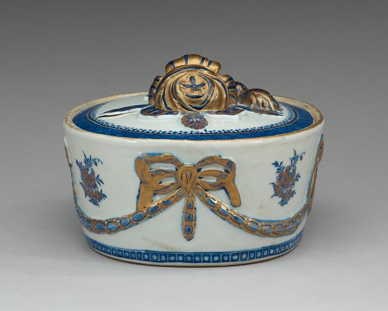 TERRIN med LOCK och FAT, kompaniporslin. Qing dynastin, Qianlong (1736-1795).