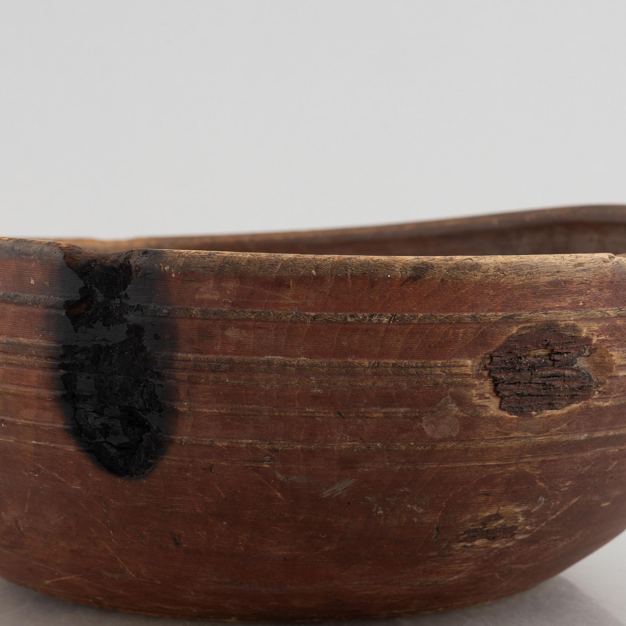 A turned bowl, Sweden, first part 19th century.