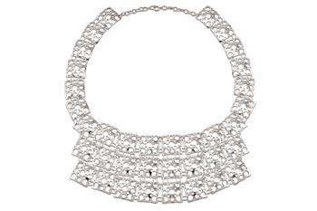 611. Liisa Vitali, HALSBAND AV SILVER.