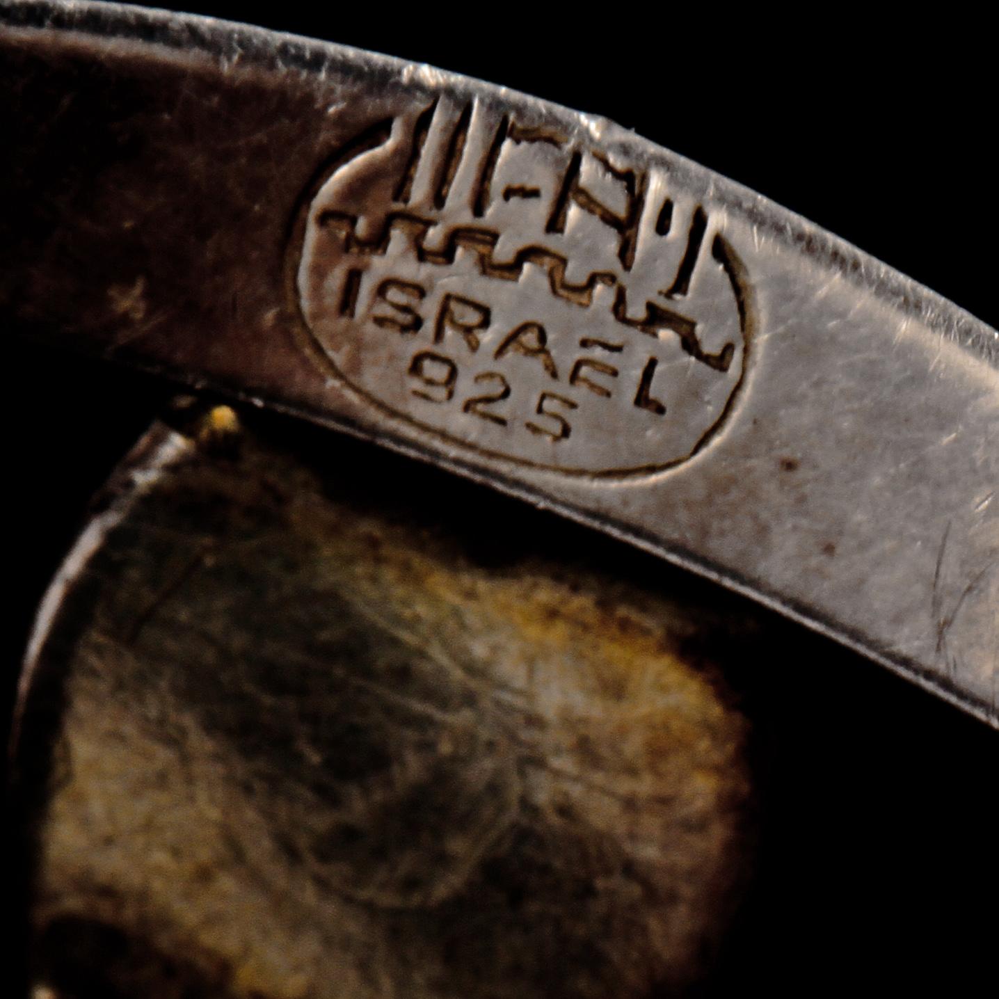 ARMLÄNK, sterlingsilver och cabochonslipade malakiter, Israel, omkring 1900-talets mitt. Vikt 16 g.