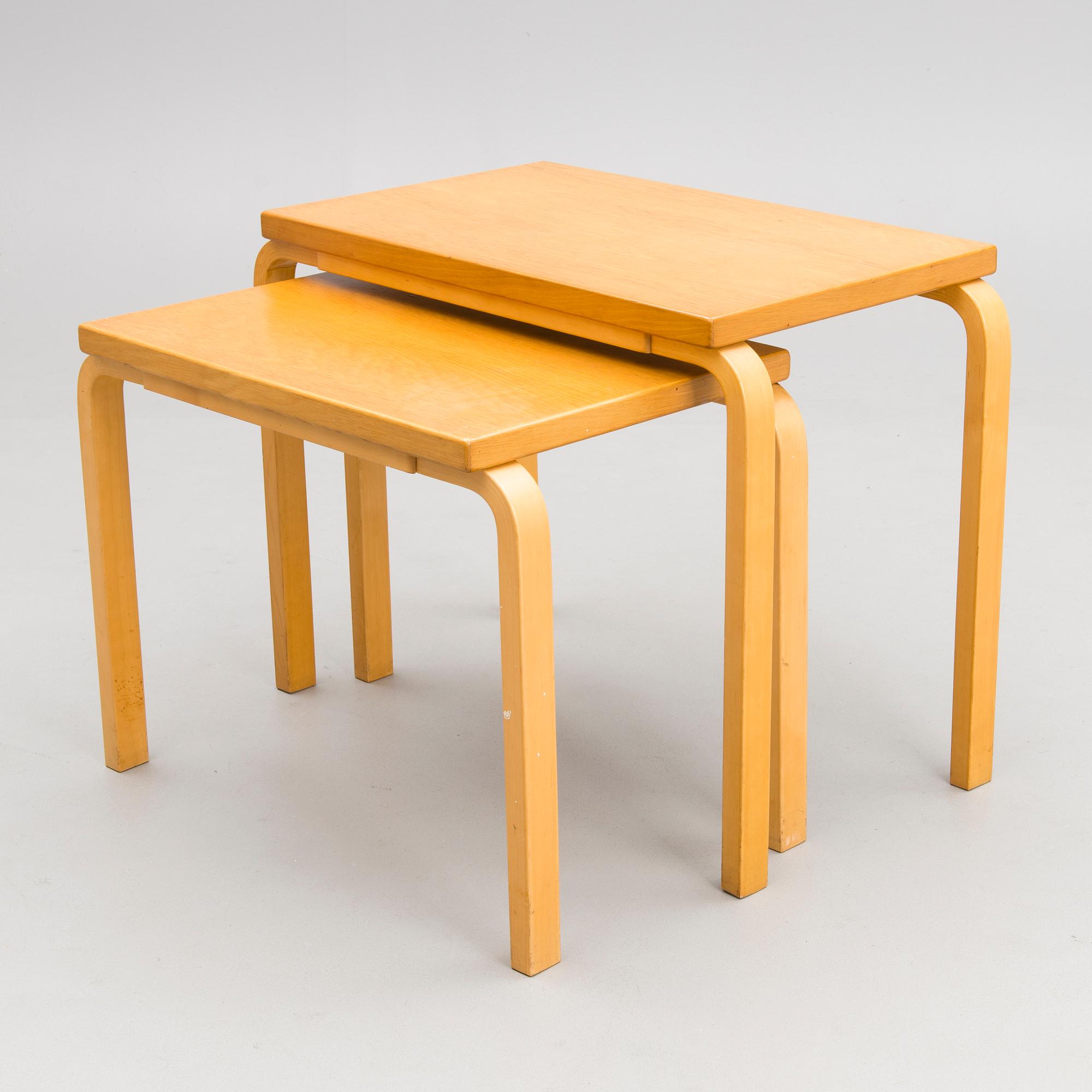 ALVAR AALTO, SARJAPÖYTÄ, malli "88":n 2 osaa, Artek, 1980-luku.