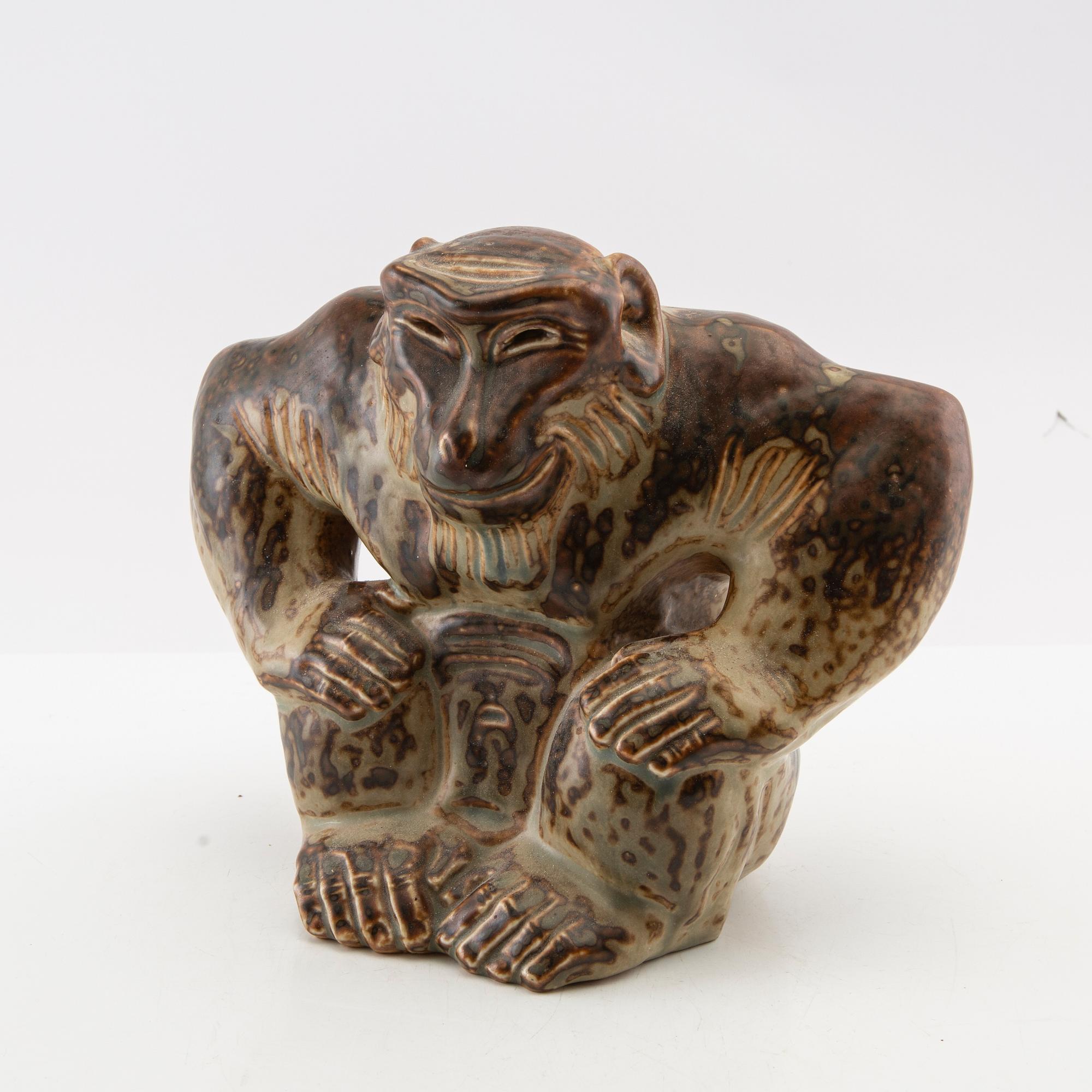 Knud Kyhn, figurin signerad Royal Copenhagen Danmark stengods.