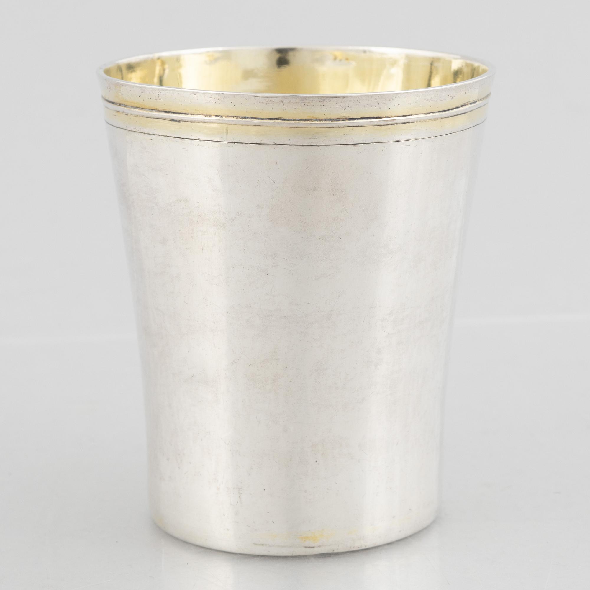 Bägare, delvis förgyllt silver, sannolikt Carl Petter Tellander, Jönköping 1774.